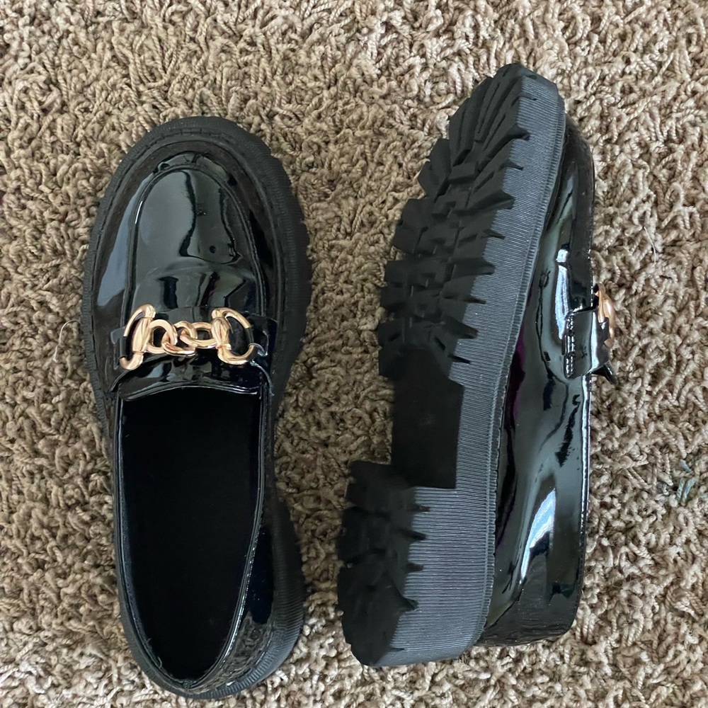 the cutest loafers 
women’s 6.5